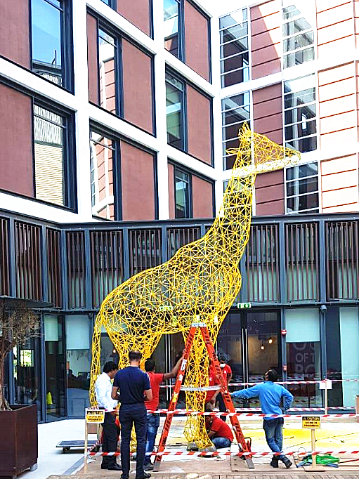 6m outdoor giraffe sculpture made from sheet-fabricated stainless steel